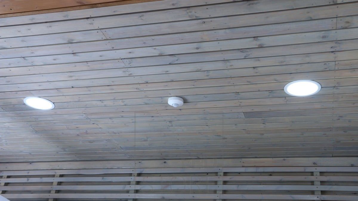 Exterior lighting with circular led panels. The luminaire is dimmable, the light colour is adjustable (2800K-5500K) and it is moisture-proof. Ledstore.fi